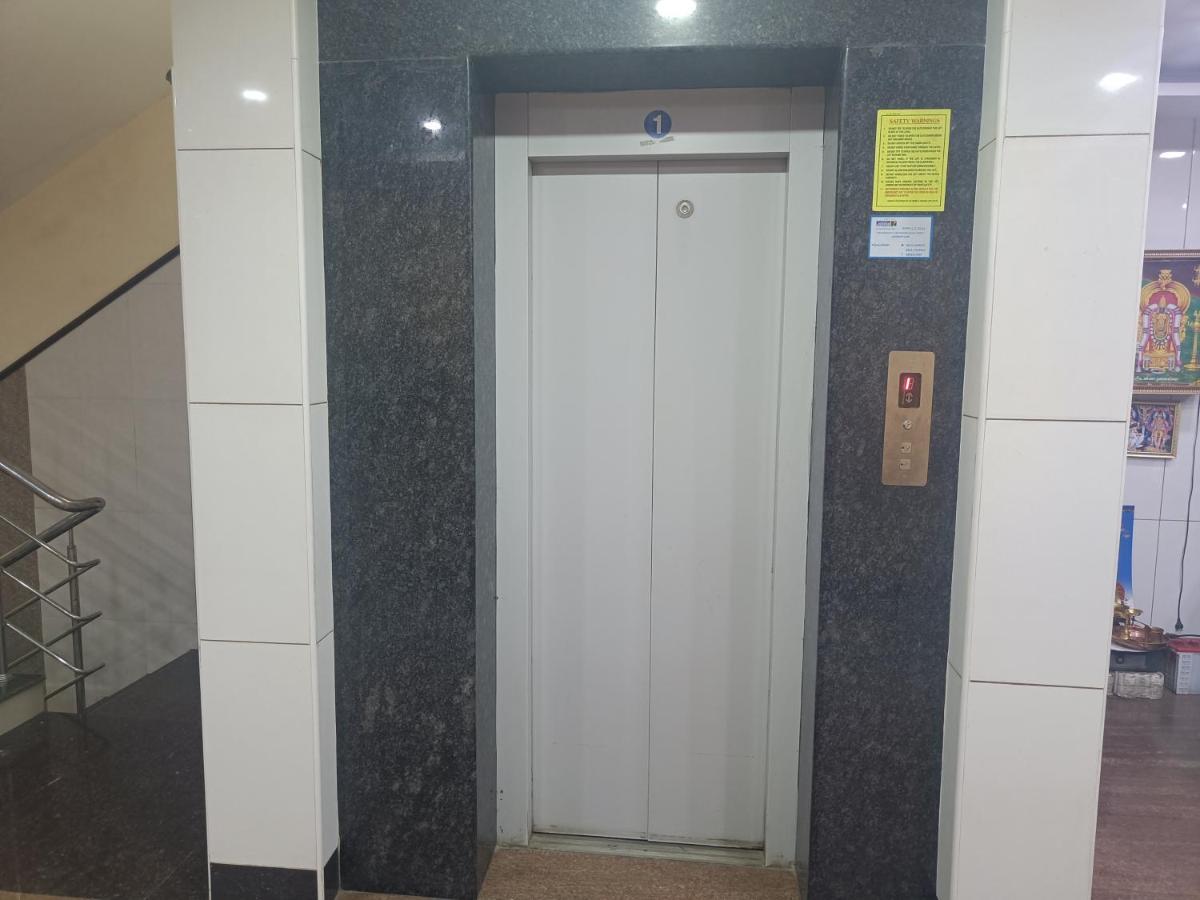 Hotel Arunachala Пондичери Екстериор снимка