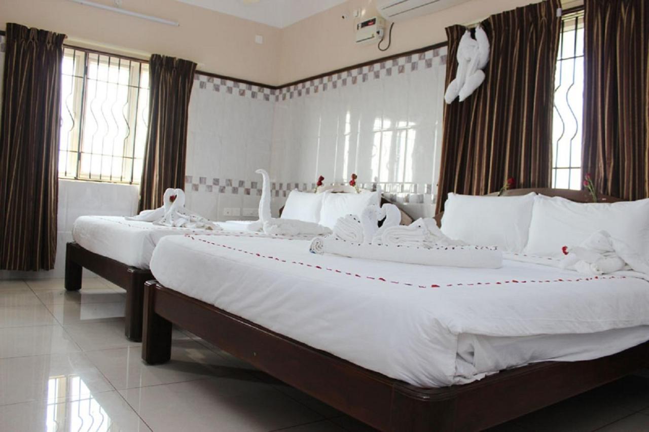 Hotel Arunachala Пондичери Екстериор снимка