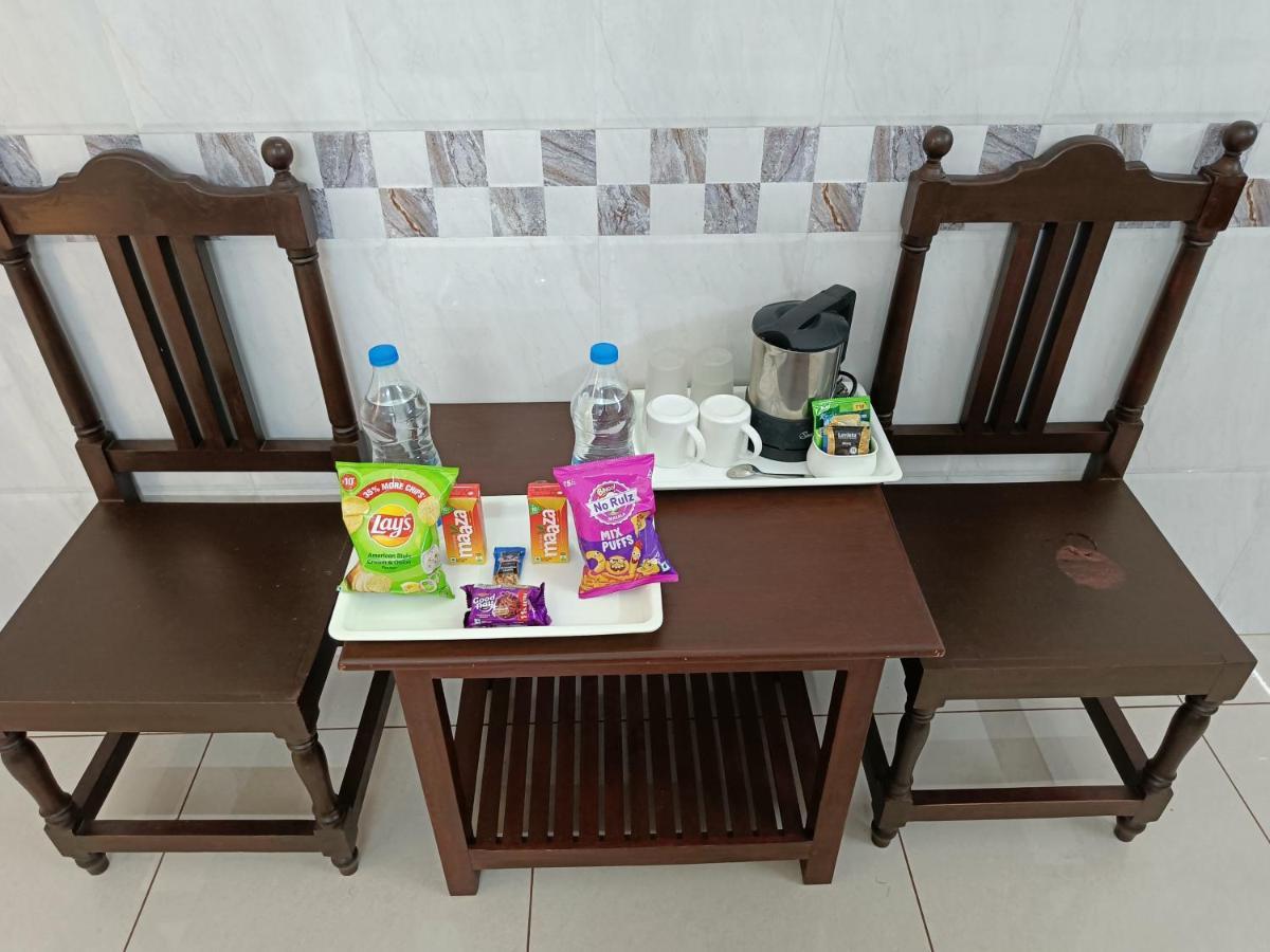 Hotel Arunachala Пондичери Екстериор снимка