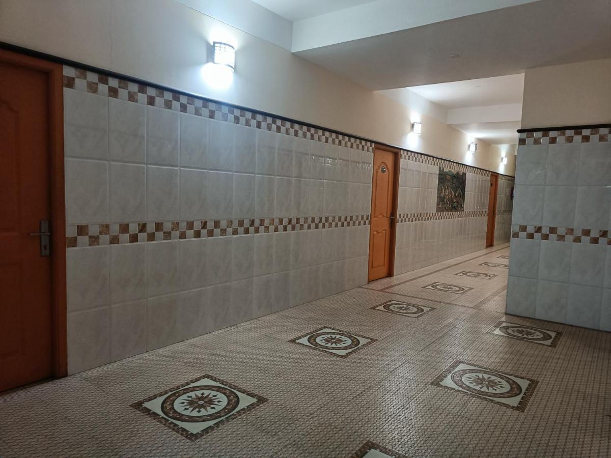 Hotel Arunachala Пондичери Екстериор снимка