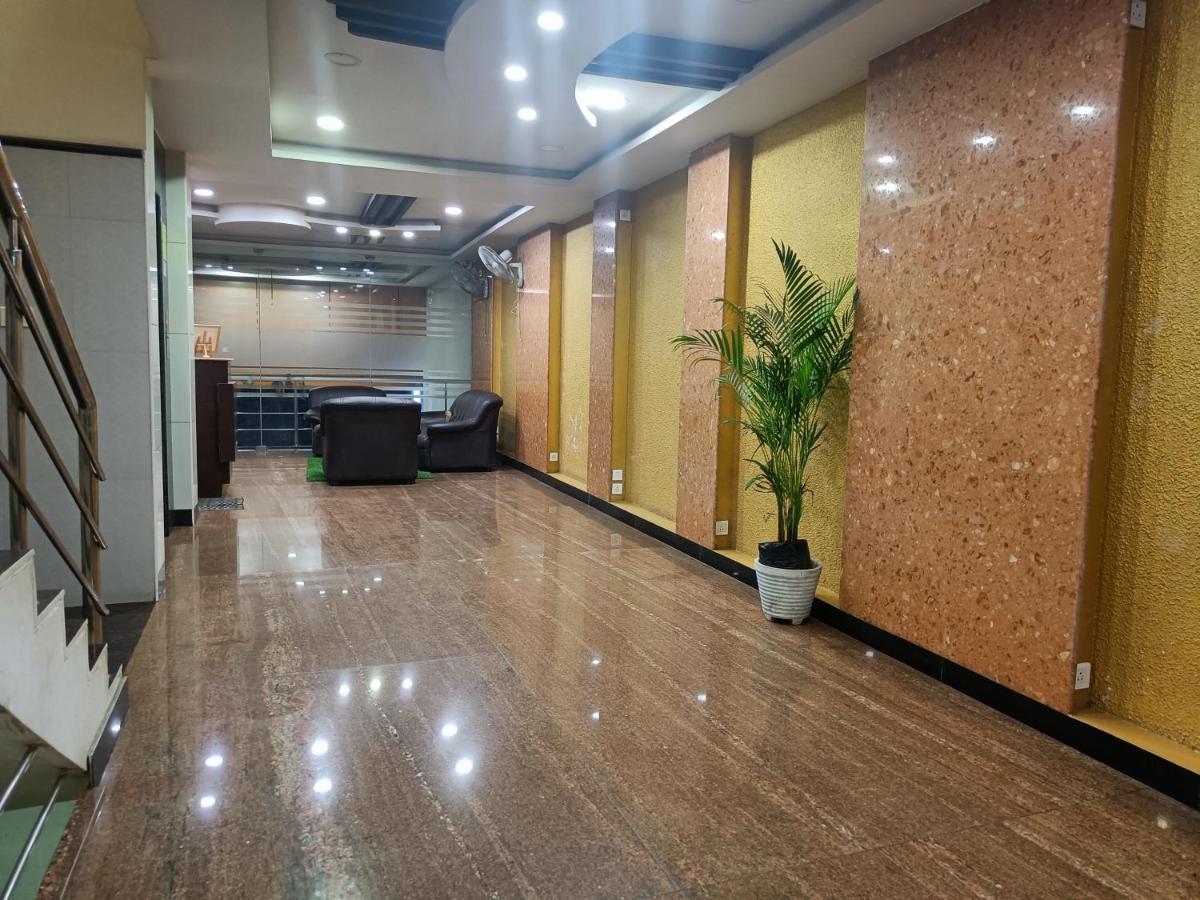 Hotel Arunachala Пондичери Екстериор снимка