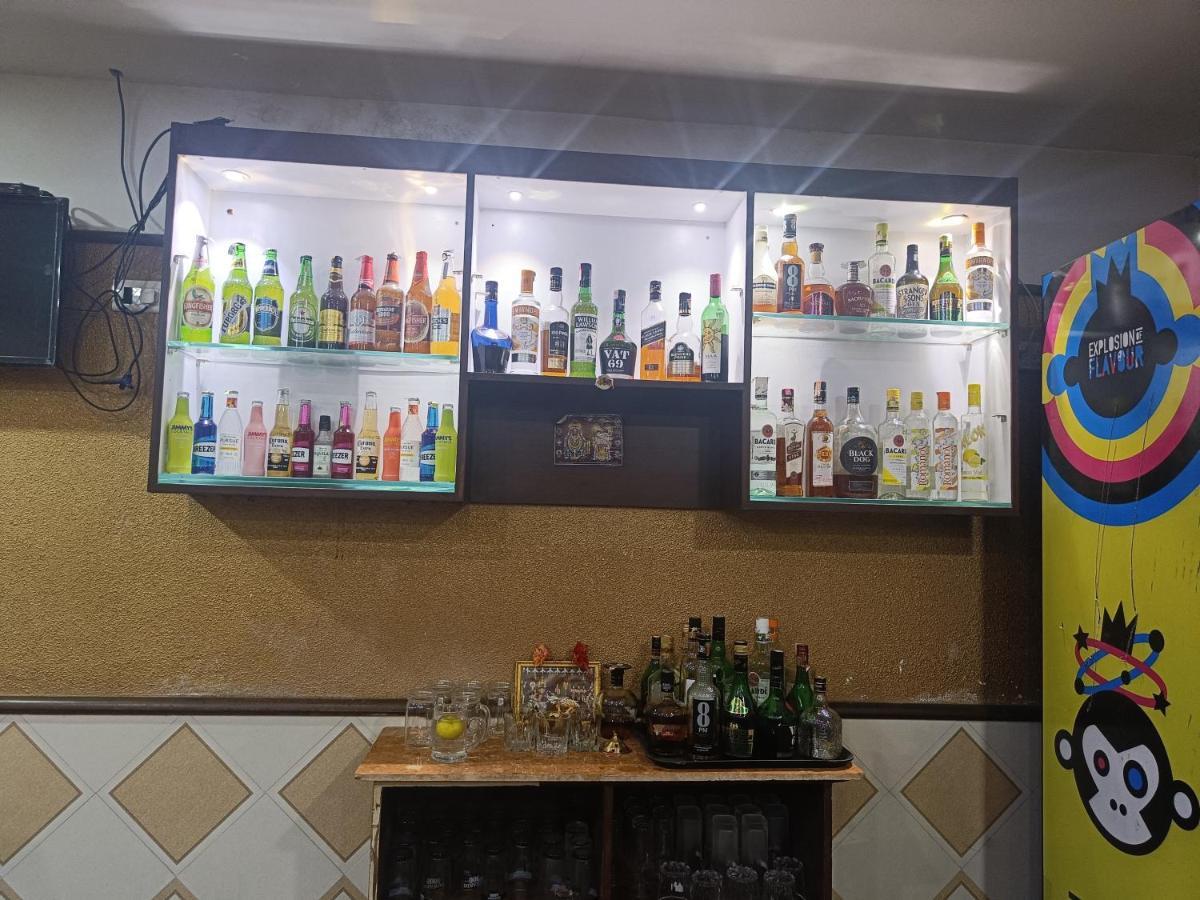 Hotel Arunachala Пондичери Екстериор снимка