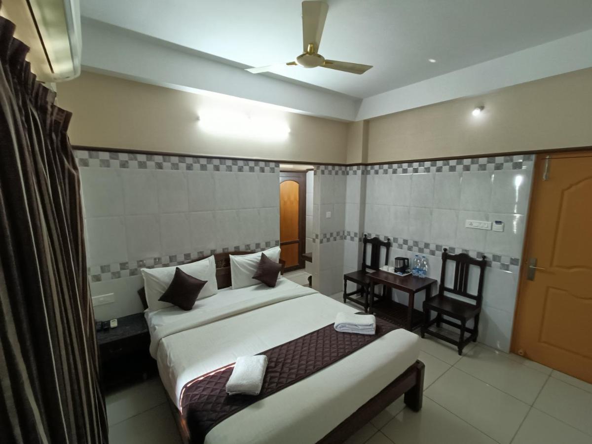Hotel Arunachala Пондичери Екстериор снимка