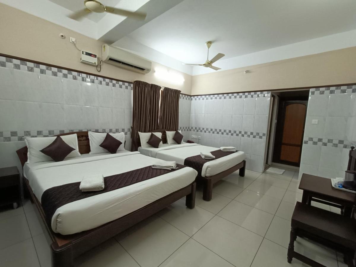 Hotel Arunachala Пондичери Екстериор снимка